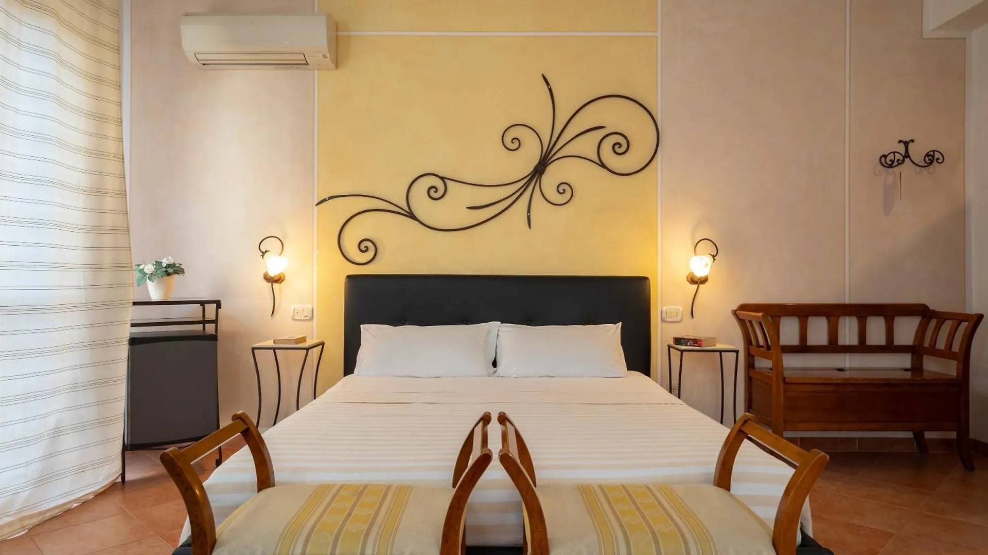 Lola Piccolo Hotel E Appartamenti Marina di Grosseto