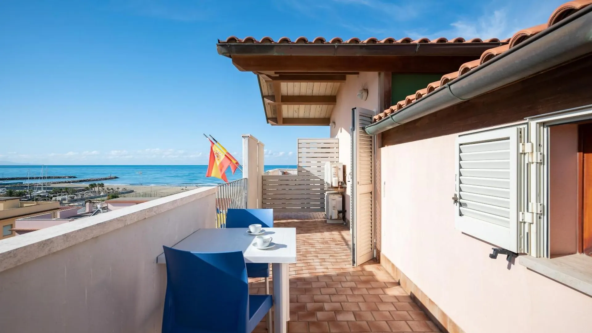 Lola Piccolo Hotel E Appartamenti Marina di Grosseto
