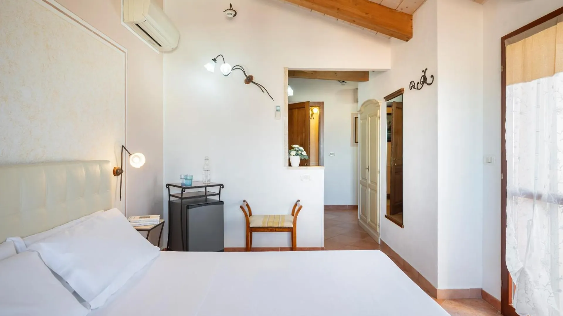 Lola Piccolo Hotel E Appartamenti Marina di Grosseto Italien